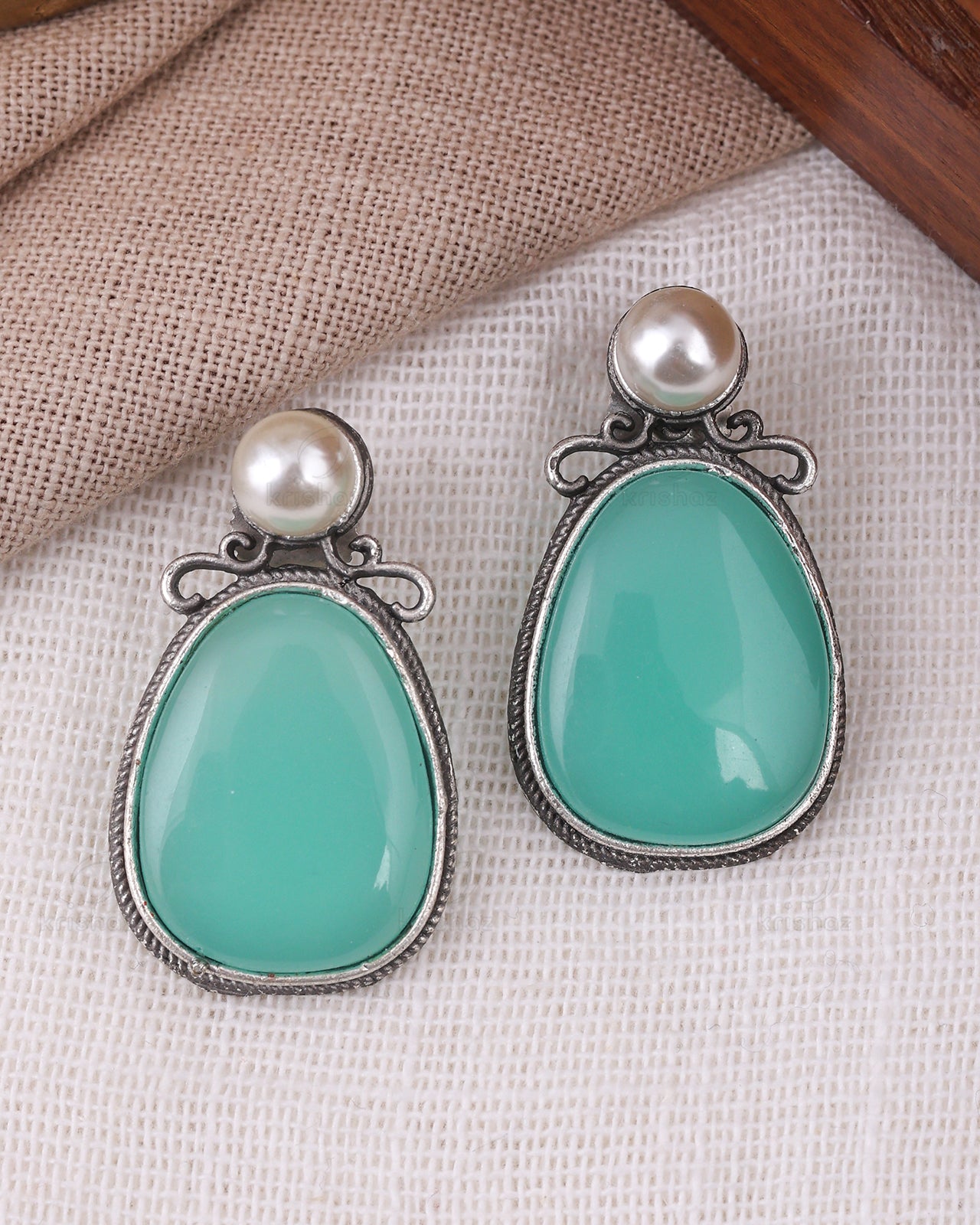 Tasha Stud Earrings - wxo