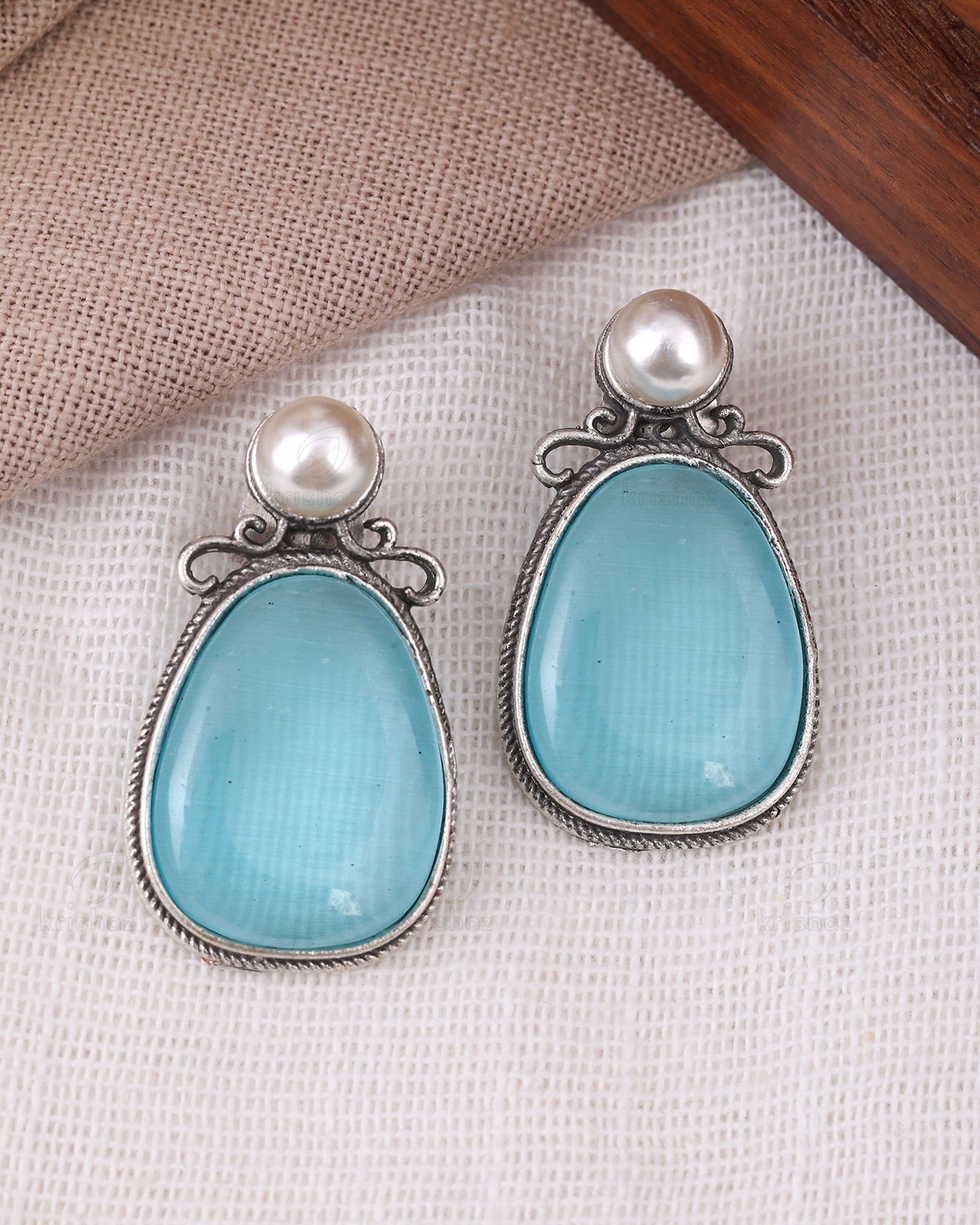 Tasha Stud Earrings - wxo