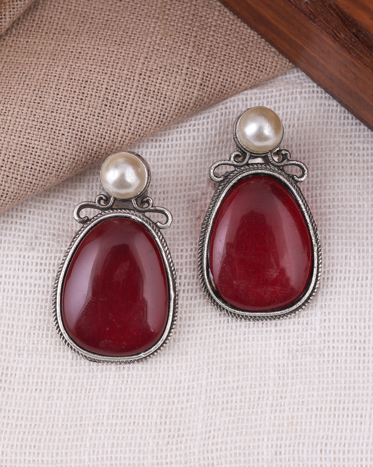 Tasha Stud Earrings - wxo
