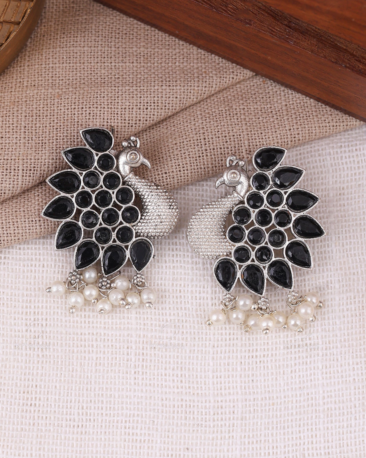 Maurya Peacock Stud Earrings - wxo
