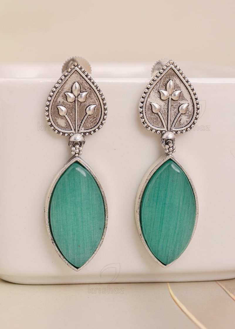 Anisha Dangler Earrings
