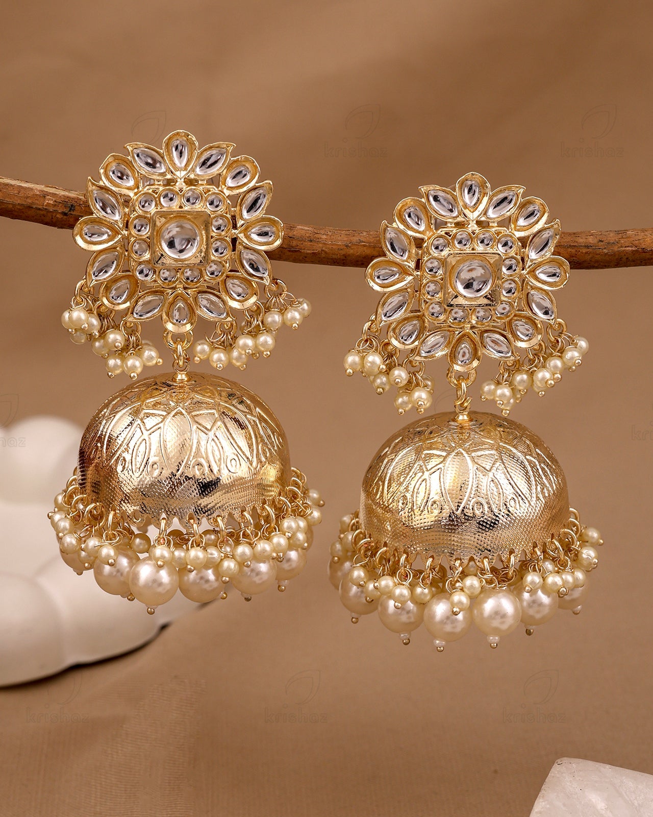 Bhavani Kundan Jhumki Earrings