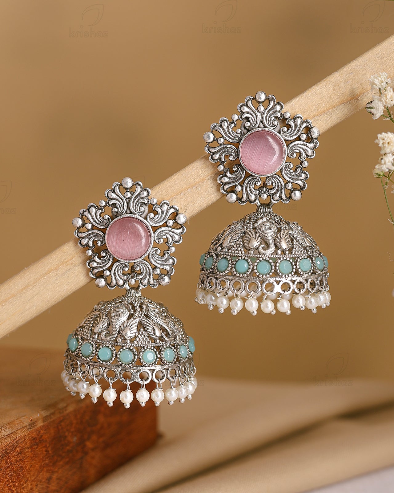 Ditya Jhumki Earrings