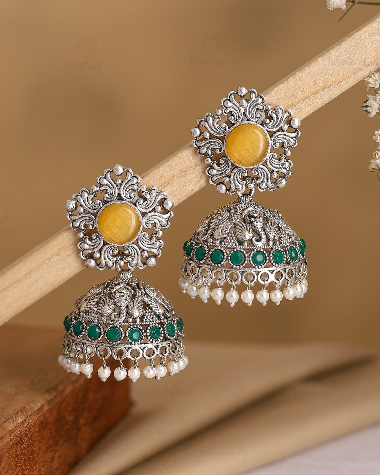 Ditya Jhumki Earrings