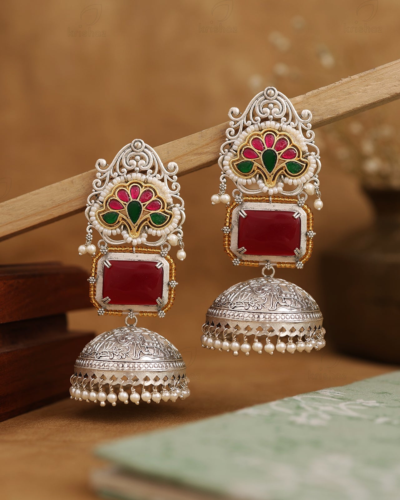 Saanvi Jhumki Earrings