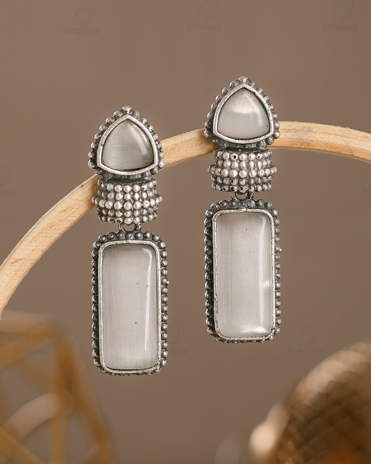 Arya Dangler Earrings - wxo