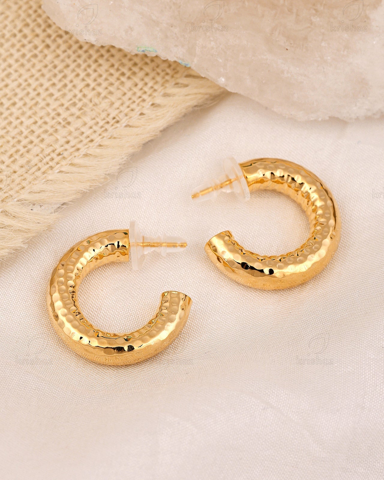 Roy Fashionable Stud Earrings
