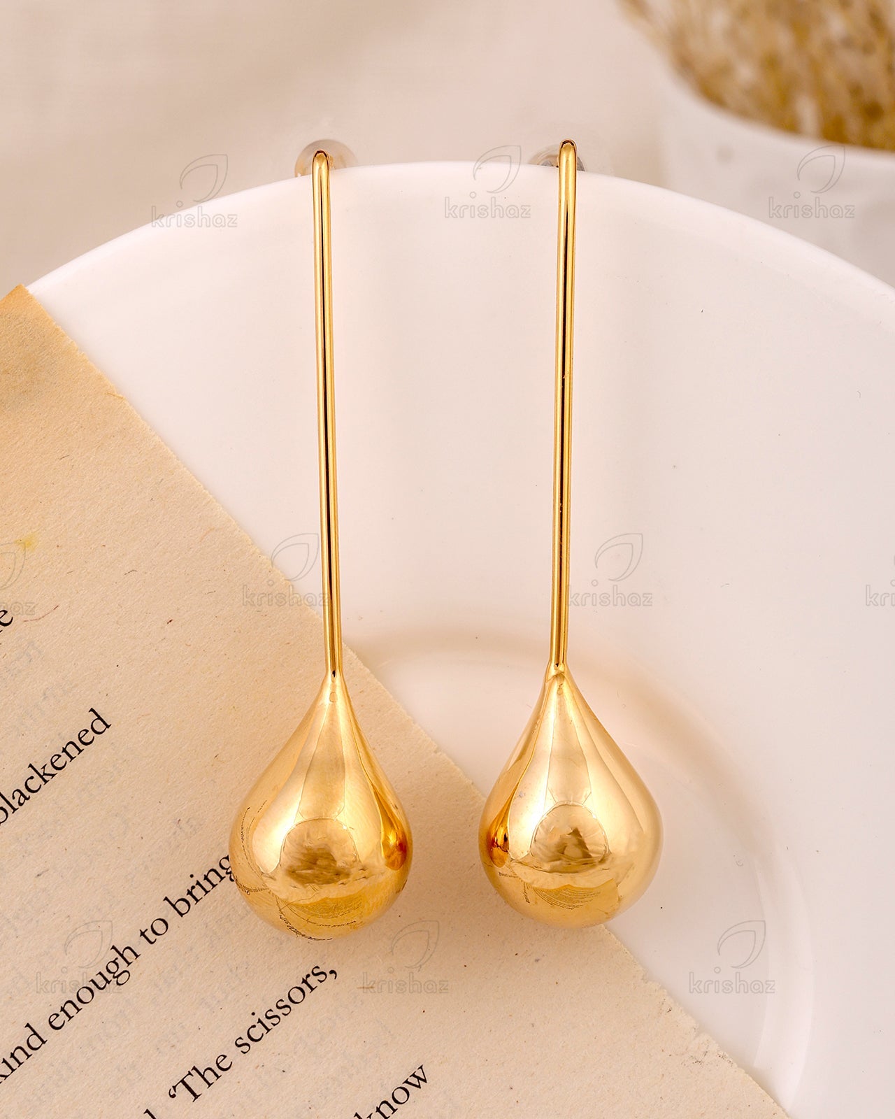 Lennon Fashionable Stud Earrings