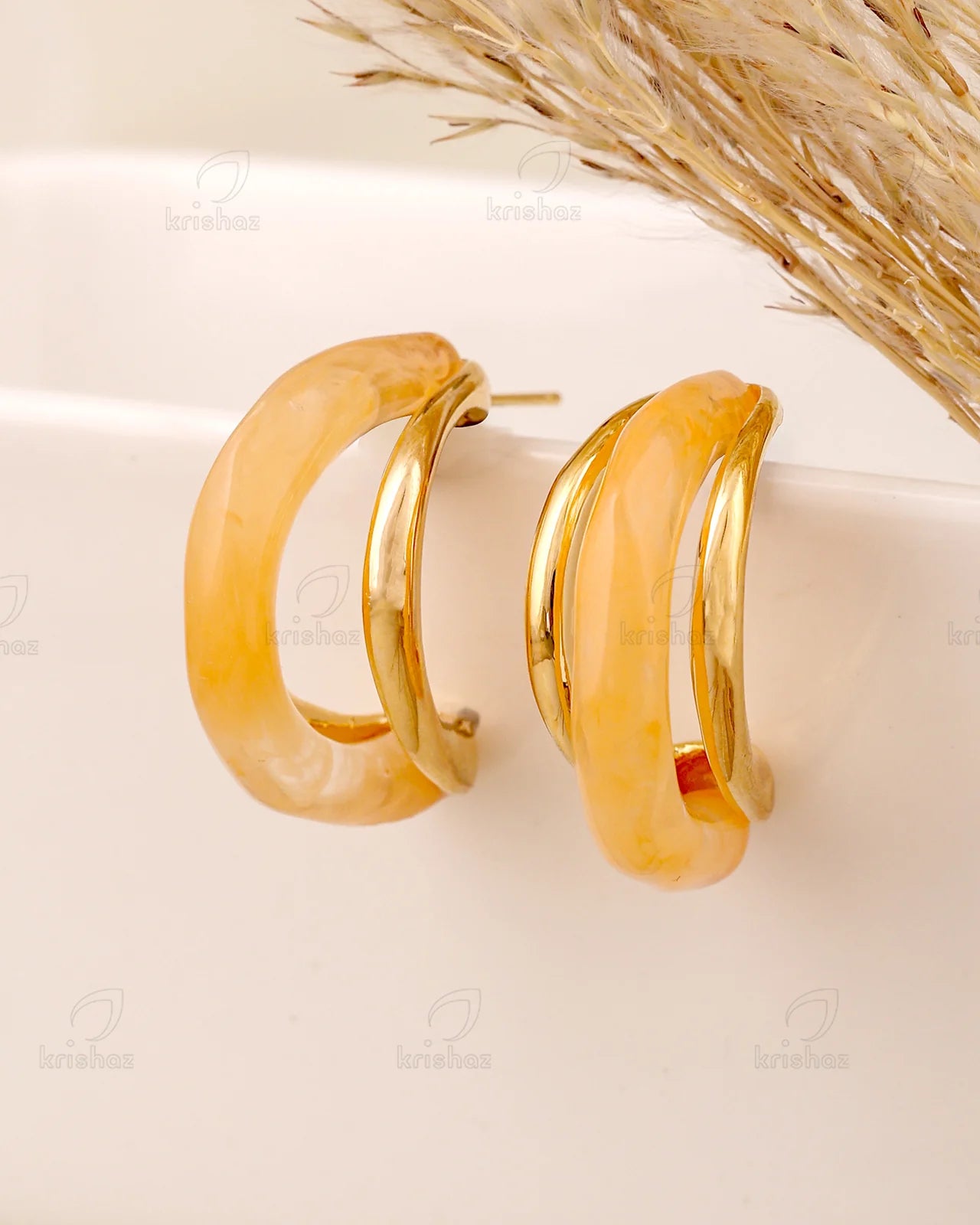 Ashton Fashionable Stud Earrings