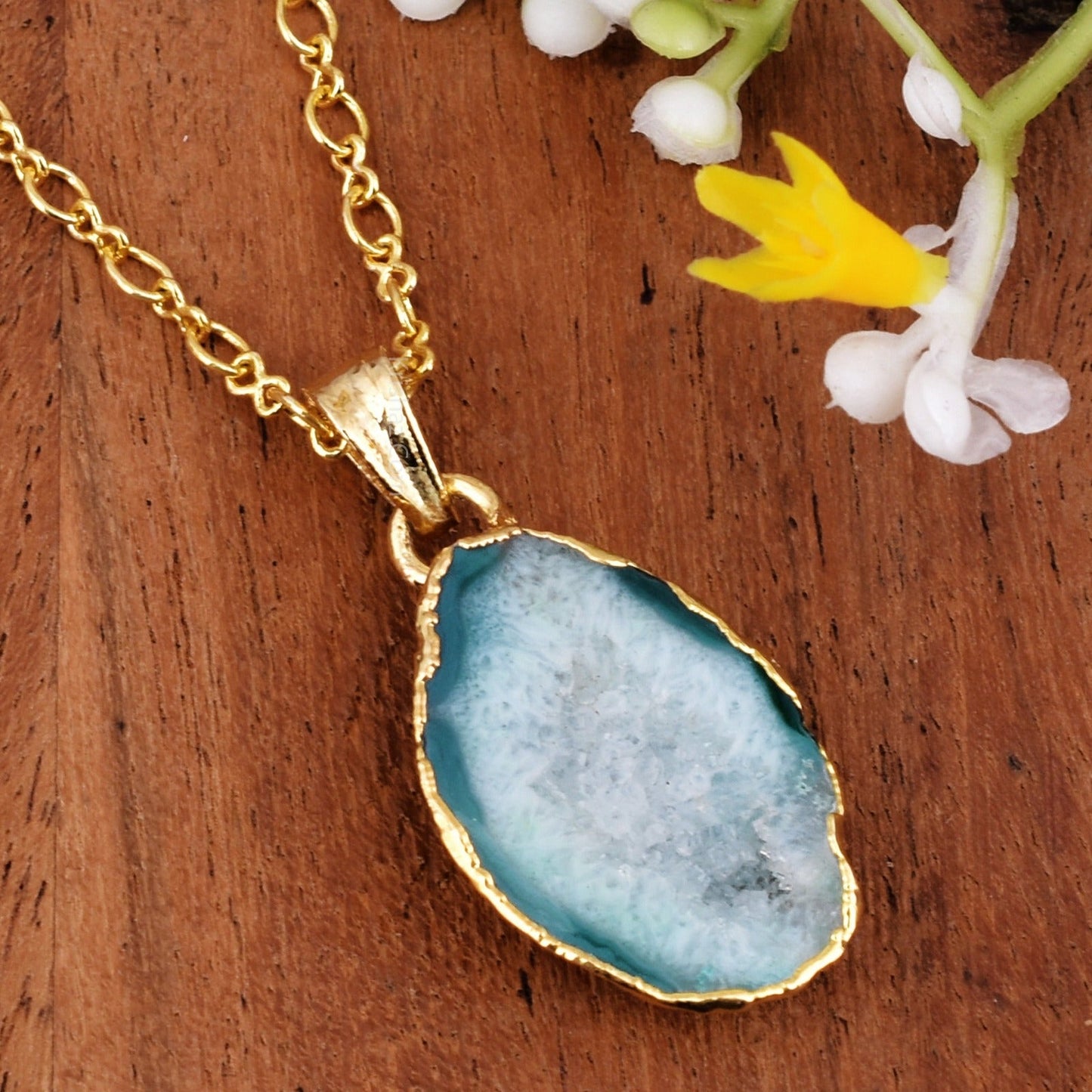 Natural Stone Pendant Natural Stone Pendant Charm With Figure 8 Chains