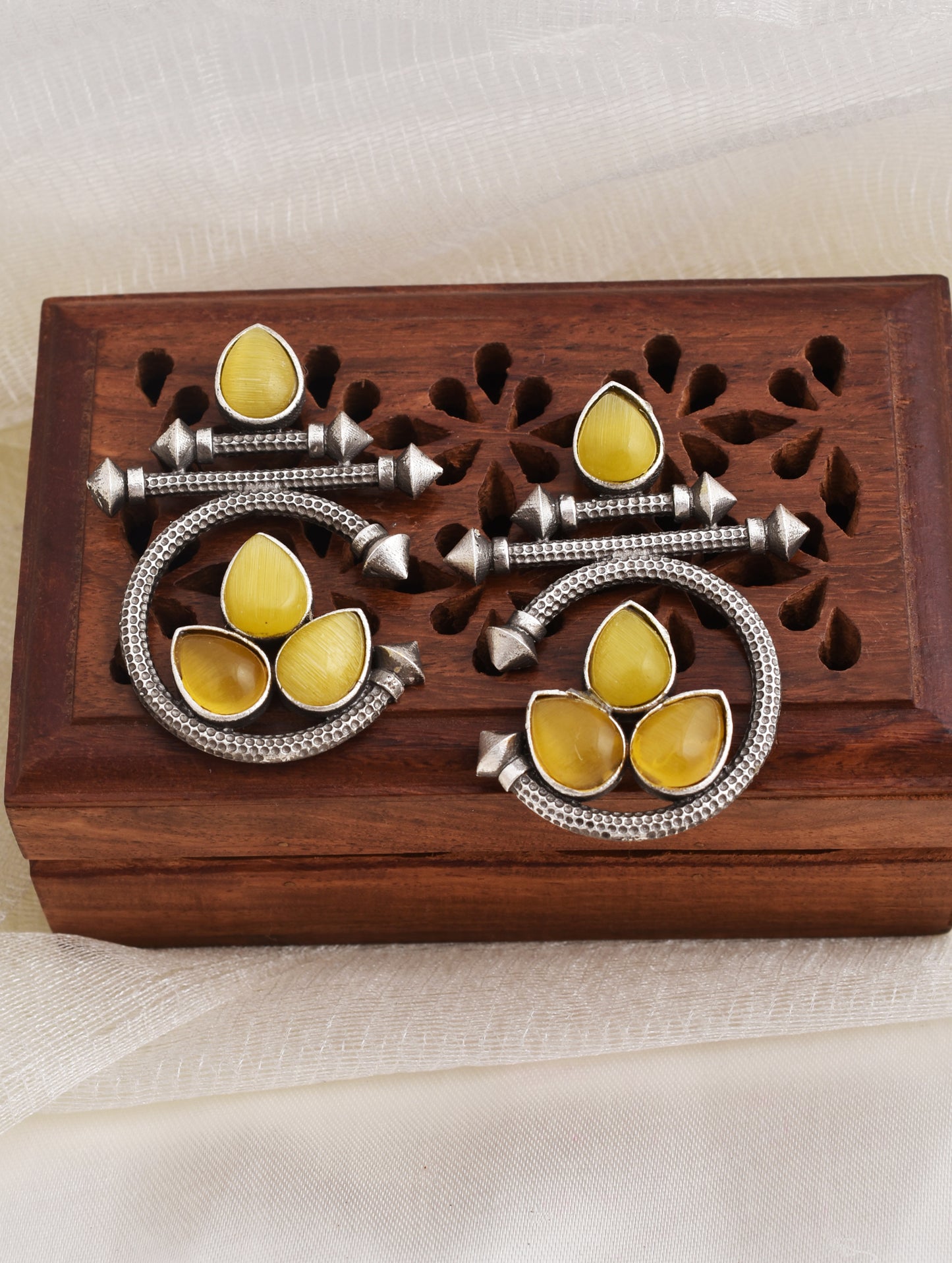 Aadhya Circular Stud Earrings - wxo