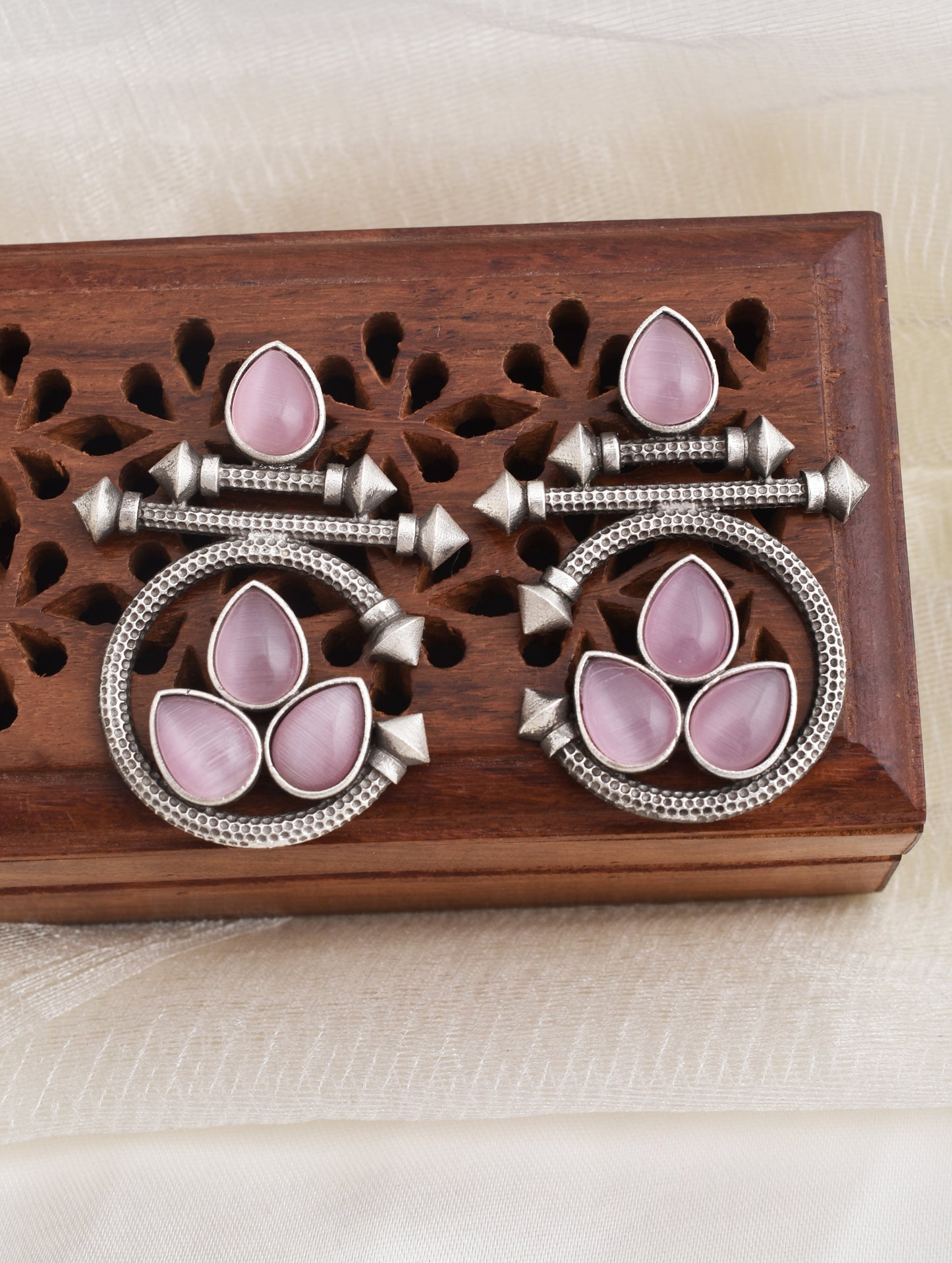 Aadhya Circular Stud Earrings - wxo