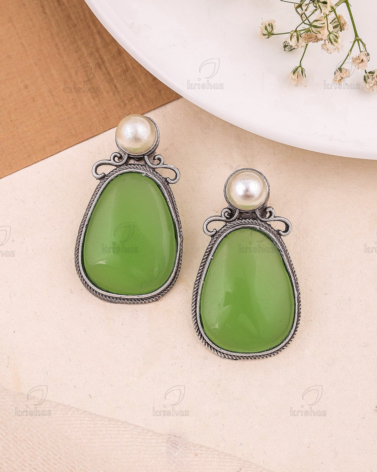 Tasha Stud Earrings - wxo