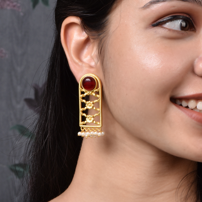 Priyali Matte Gold Stud