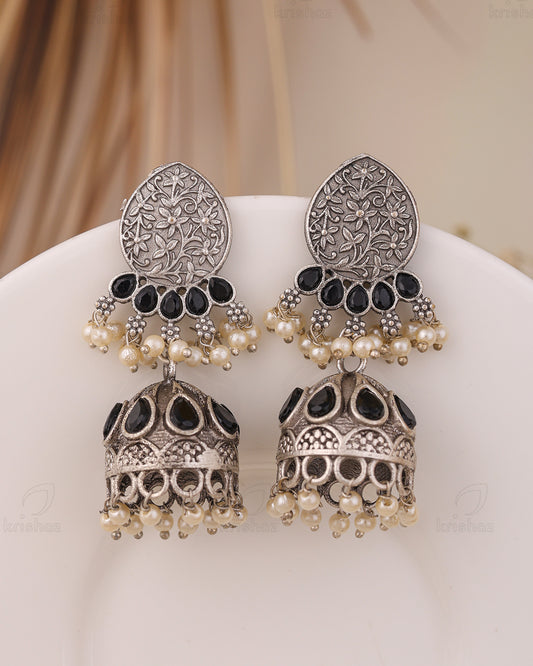 Jaanvi Jhumki Earrings