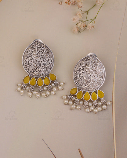 Aarzoo Stud Earrings