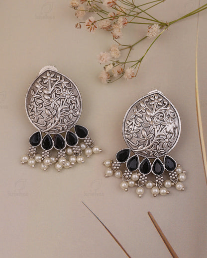 Aarzoo Stud Earrings