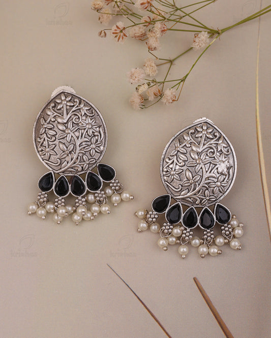 Aarzoo Stud Earrings