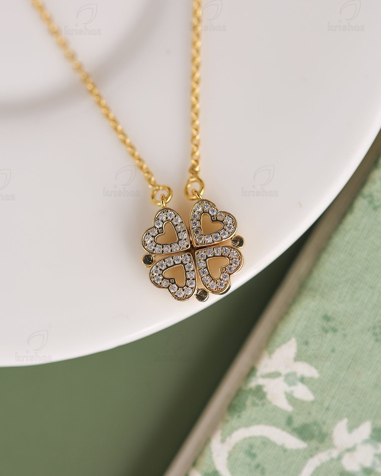 Belle Fashionable Pendant Neckpiece