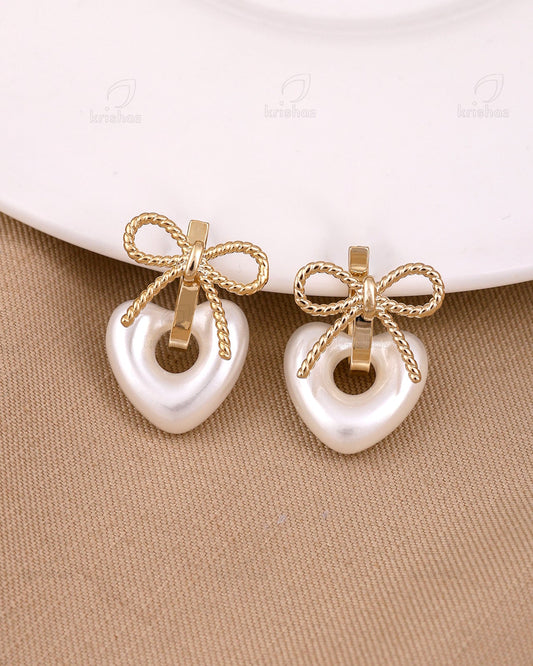 Minnie Fashionable Stud Earrings