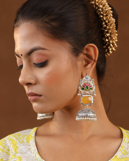 Saanvi Jhumki Earrings