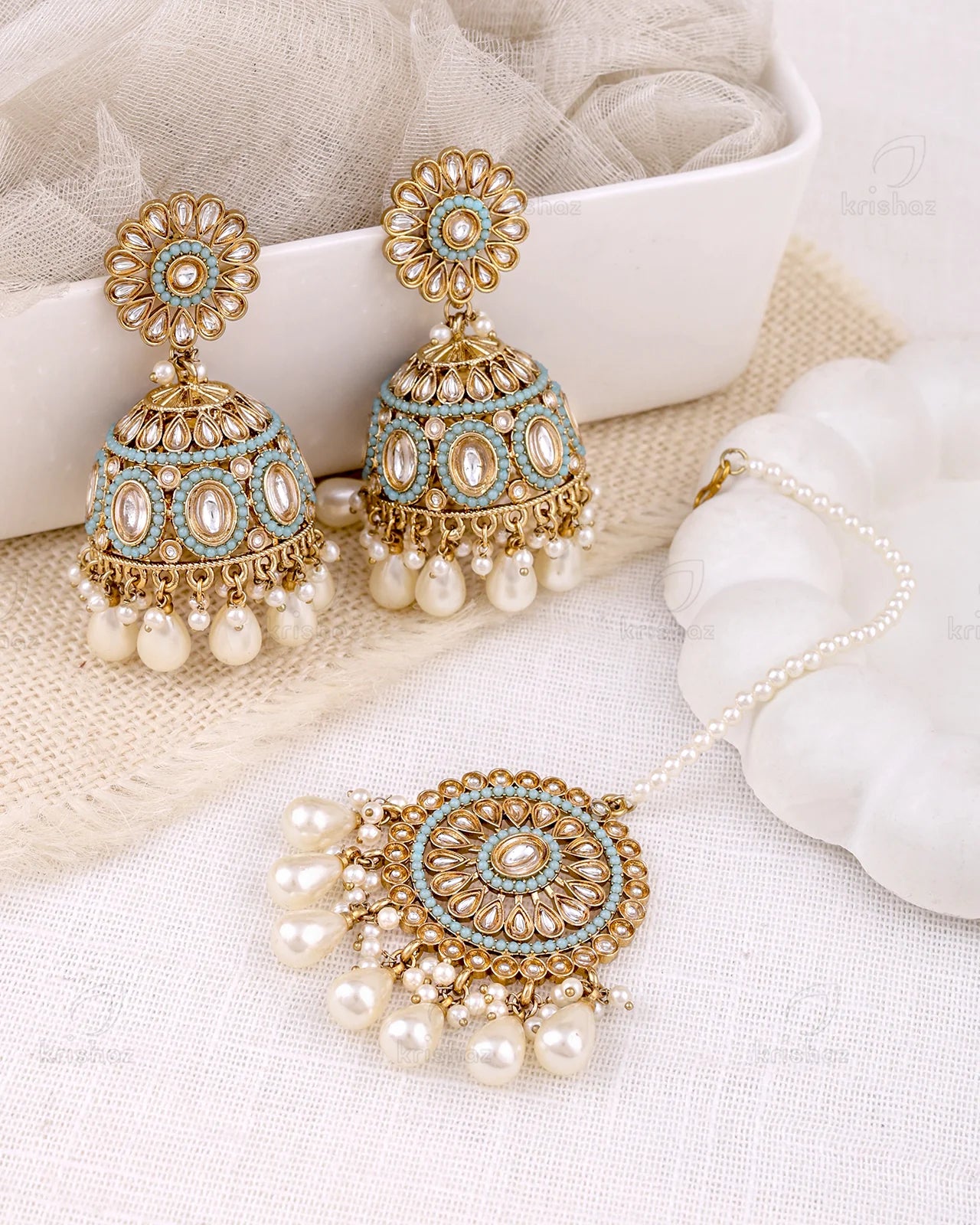Samira Pakistani Kundan Jhumki Earrings With Mangtika