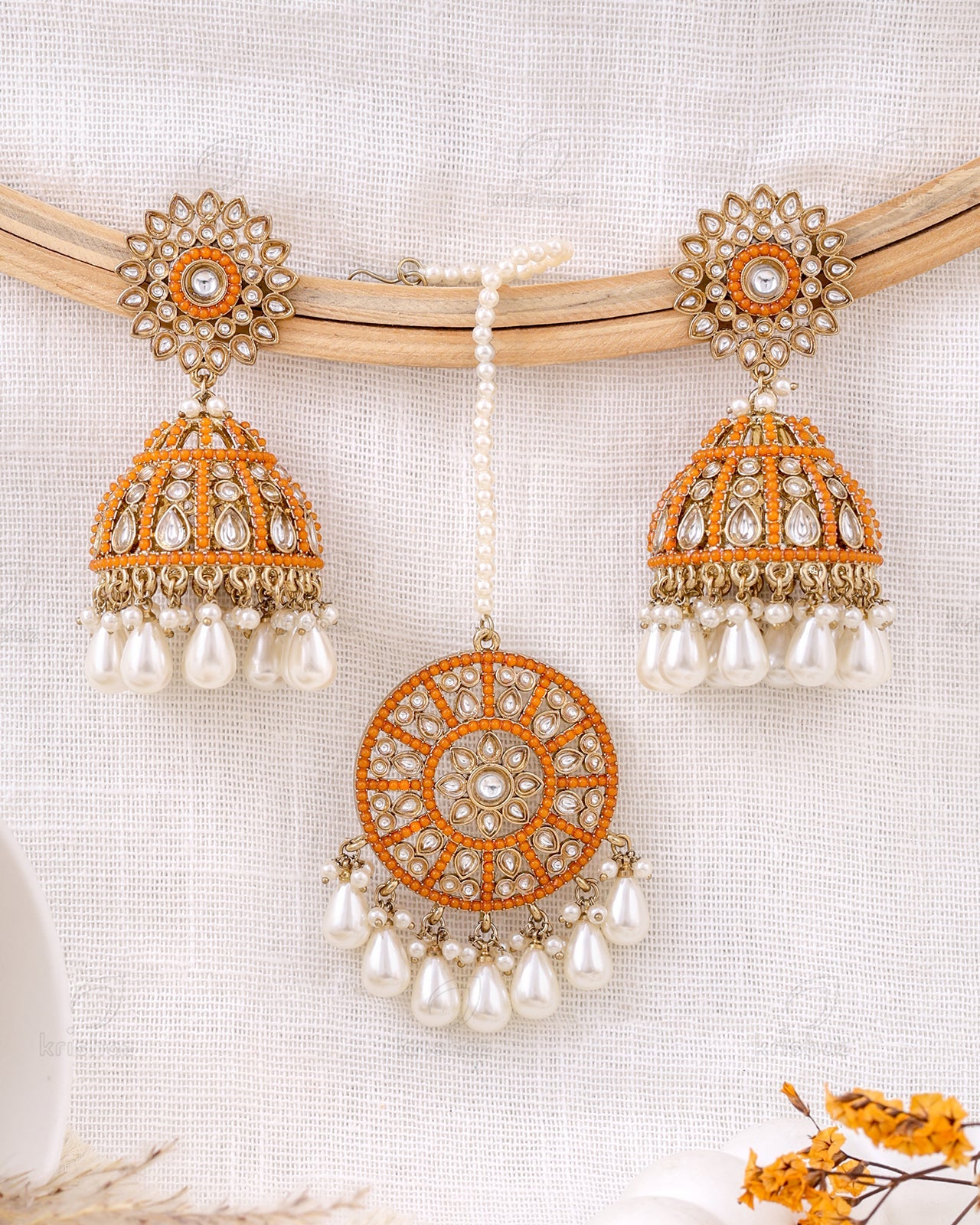 Farheen Pakistani Kundan Jhumki Earrings With Mangtika