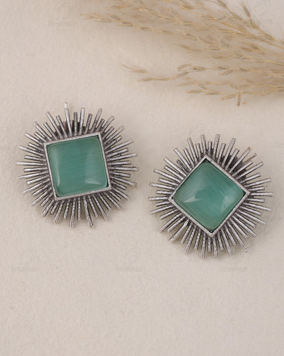 Aditya Stud Earrings - wxo