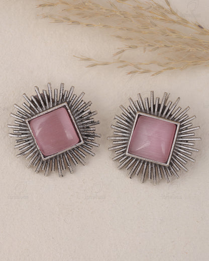 Aditya Stud Earrings - wxo