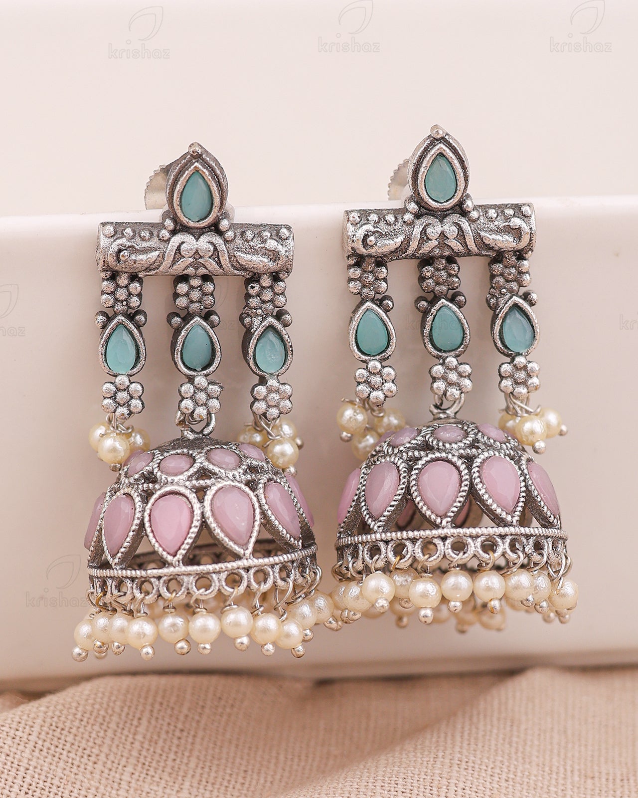 Meera Jhumki Earrings - wxo