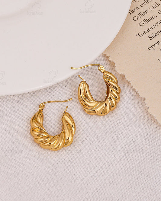 Kia Round Fashionable Hoop Earrings