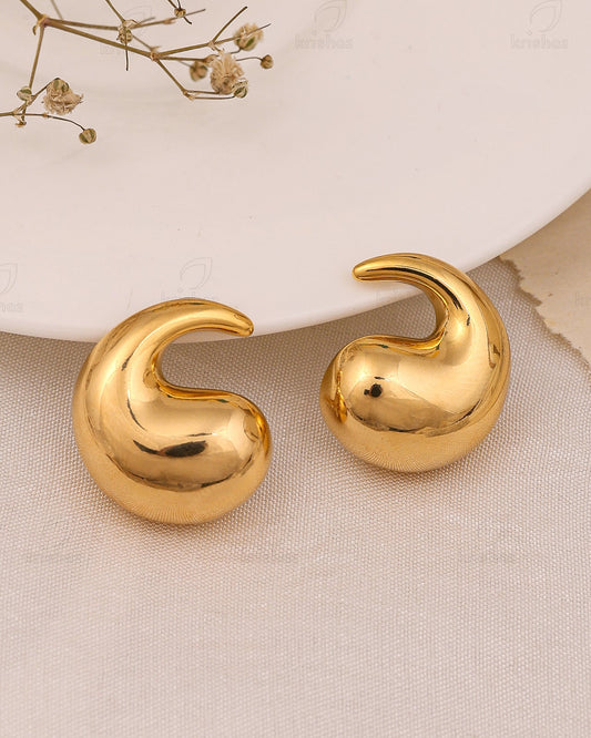 Ray Fashionable Stud Earrings