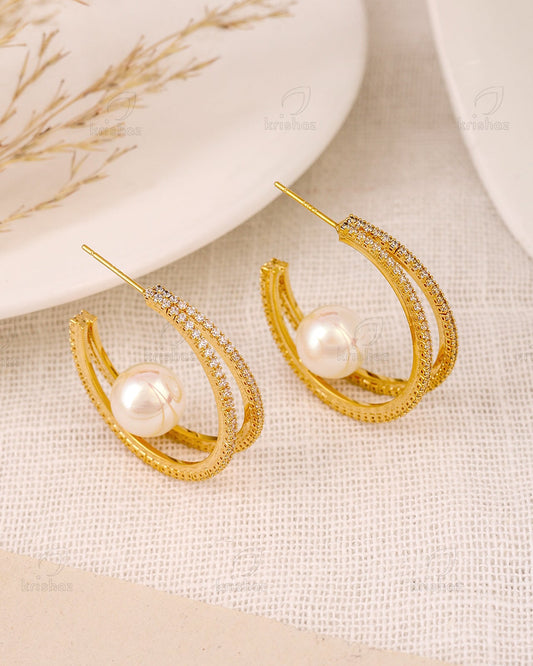 Goldie Fashionable Stud Earrings
