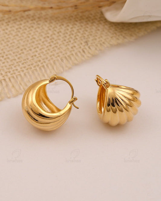 Whispering Wings Fashionable Hoop Earrings