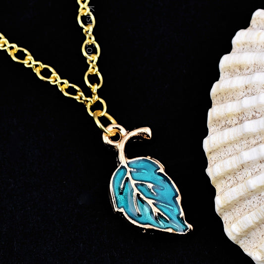 Gold Figure 8 Chain with Leaf charms