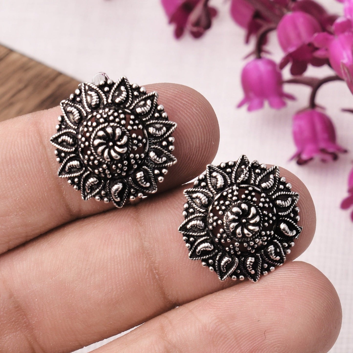 A Pair of Oxidized Silver Adjustable Ethnic Toe Rings - Krishaz