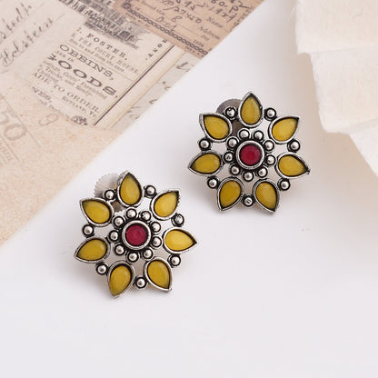 Avneet Floral Stud Earrings