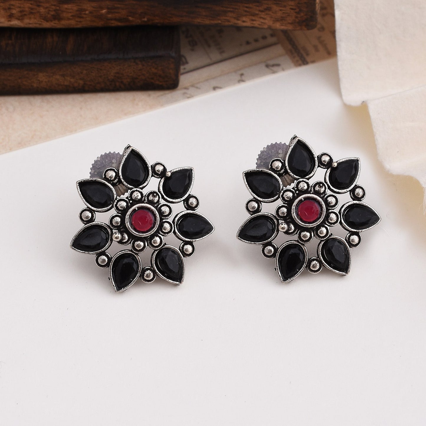 Avneet Floral Stud Earrings