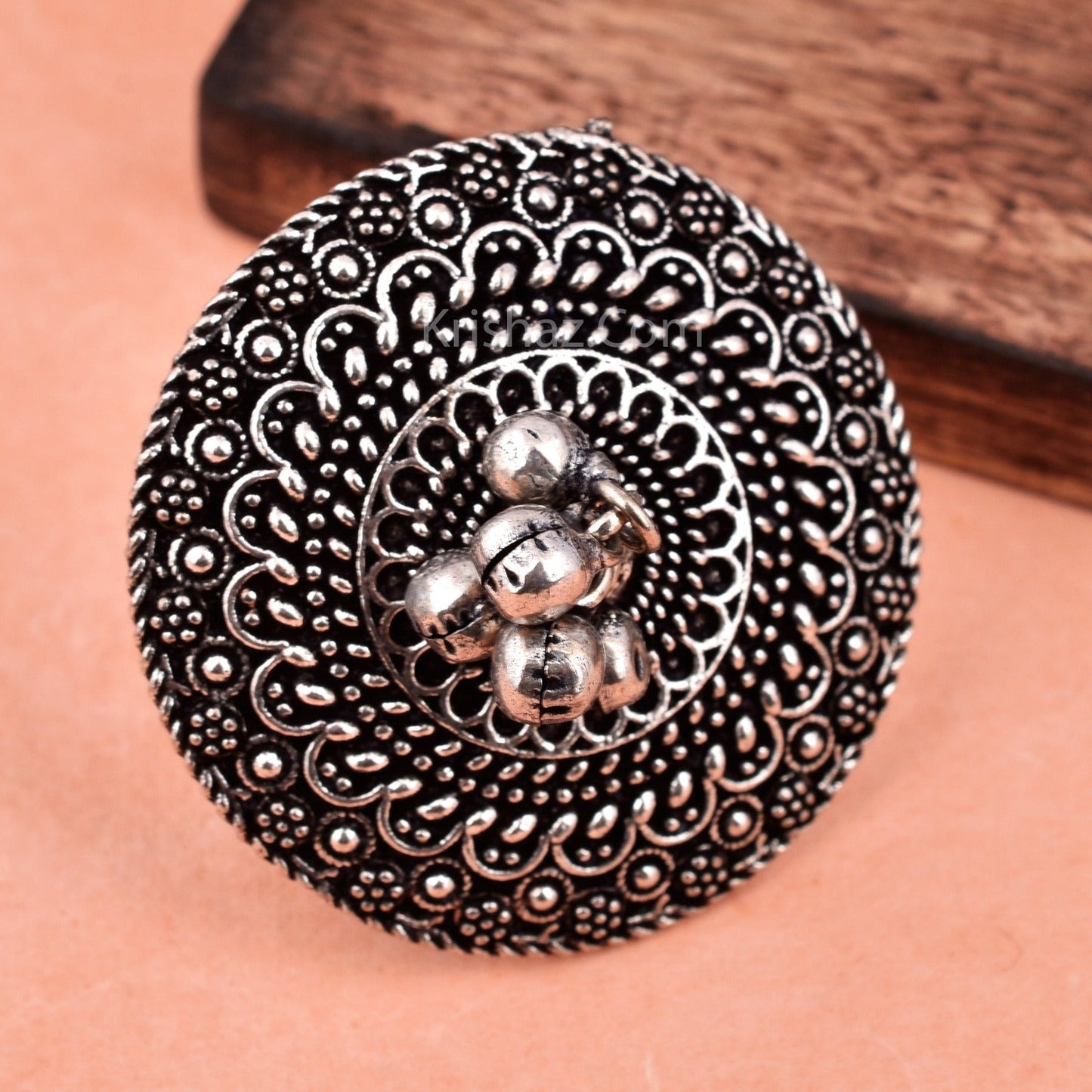 Pratyusha Adjustable Finger Ring