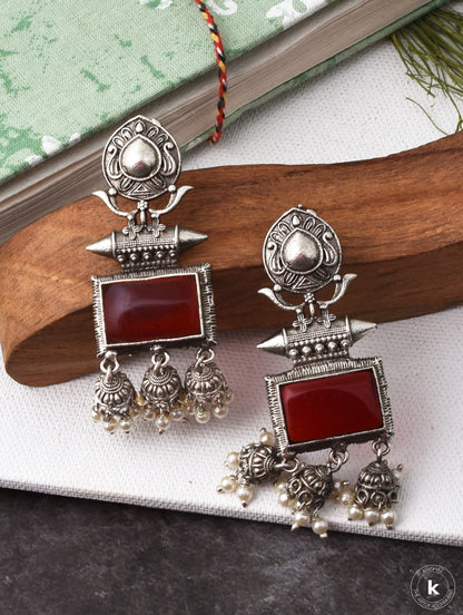 Maanya Dangler Earrings - wxo