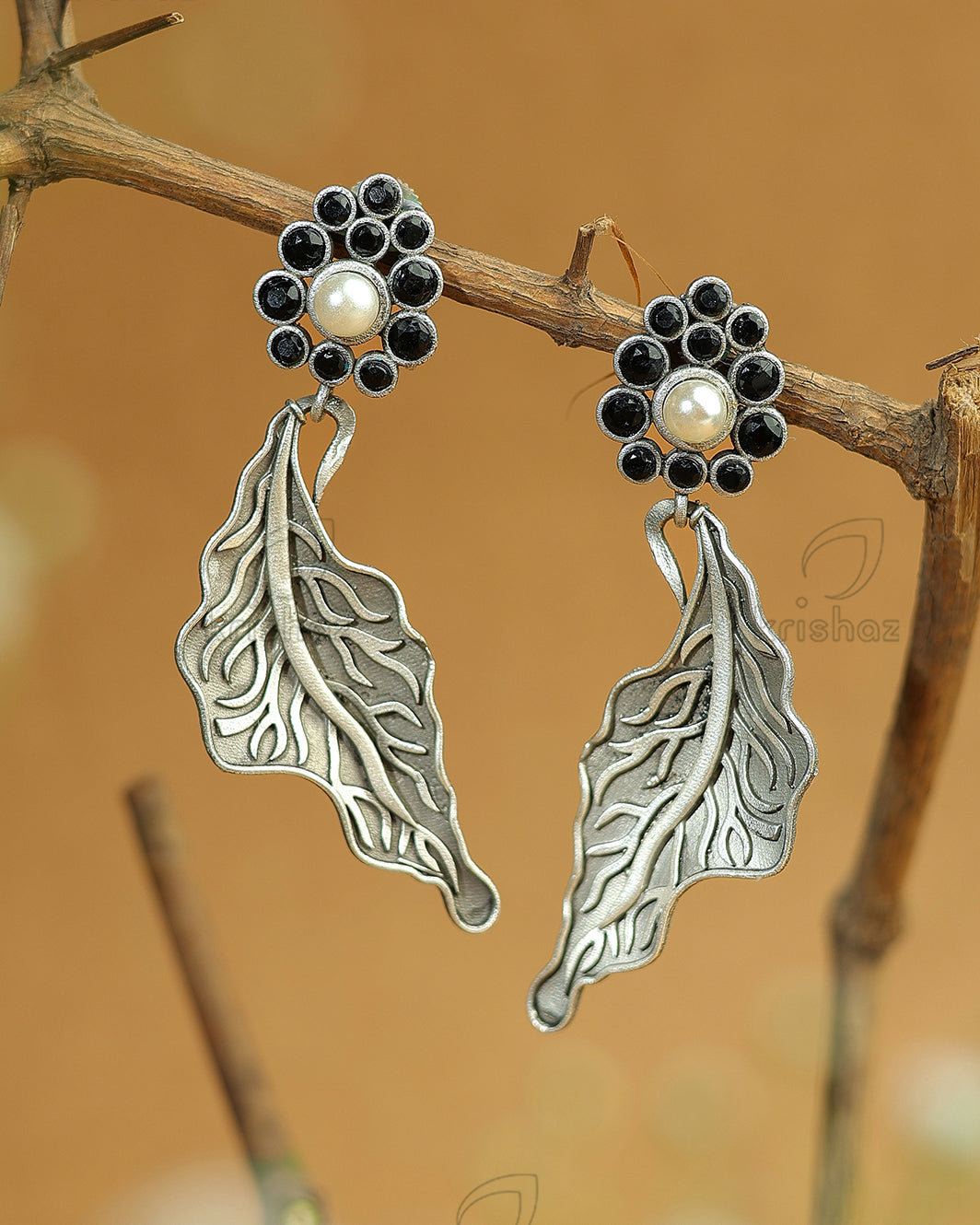 Lisa Leaf Dangler Earrings