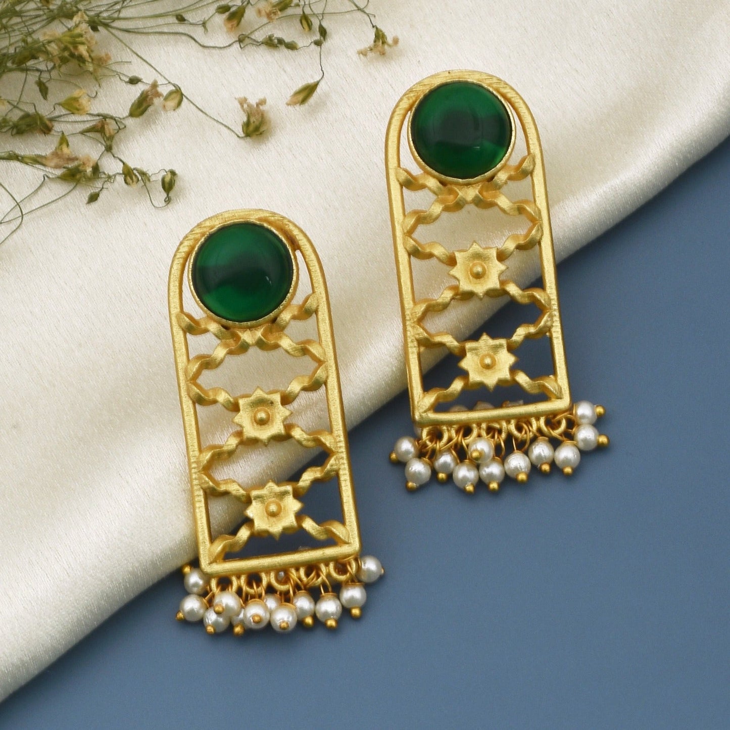 Priyali Matte Gold Stud