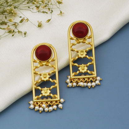 Priyali Matte Gold Stud