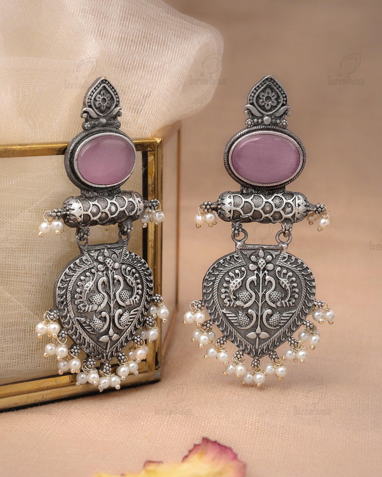 Kadambari Dangler Earrings - wxo