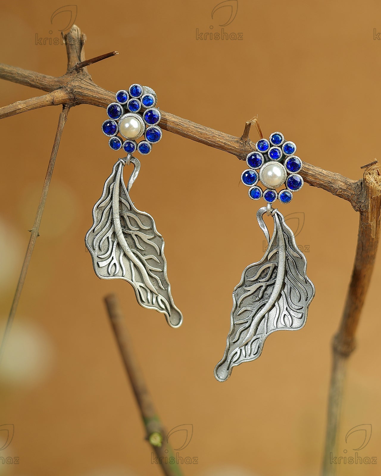 Lisa Leaf Dangler Earrings