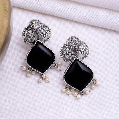 Ragini Stud Earrings - wxo